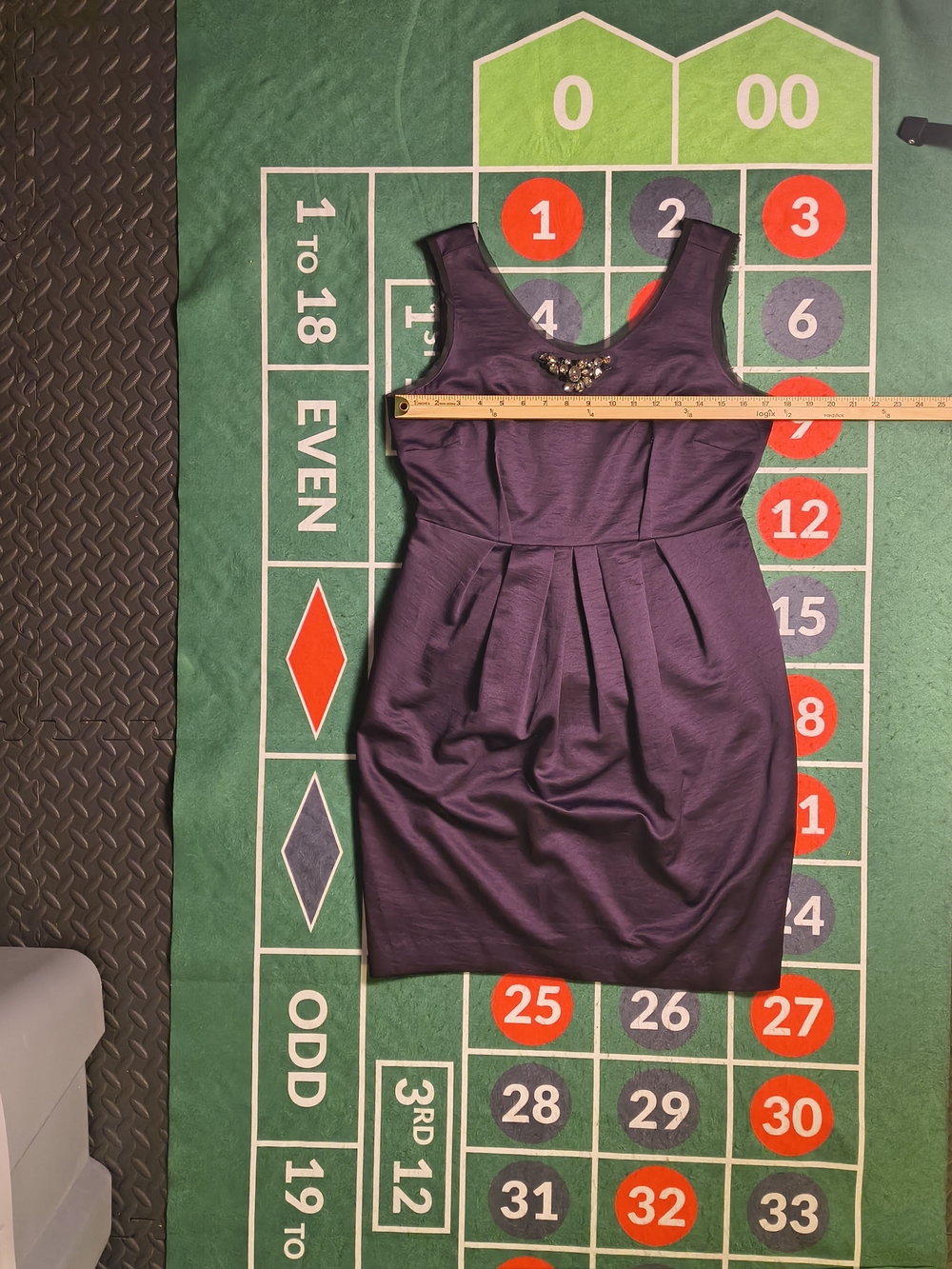 Simply Vera Vera Wang Plum Satin Rhinestone Cocktail Dress Women's Size 8 - Picture 7 of 15